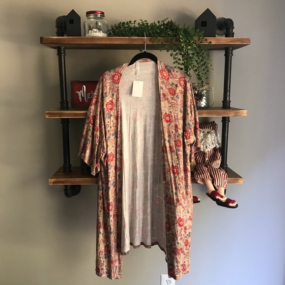 Tops - NWT Floral Duster